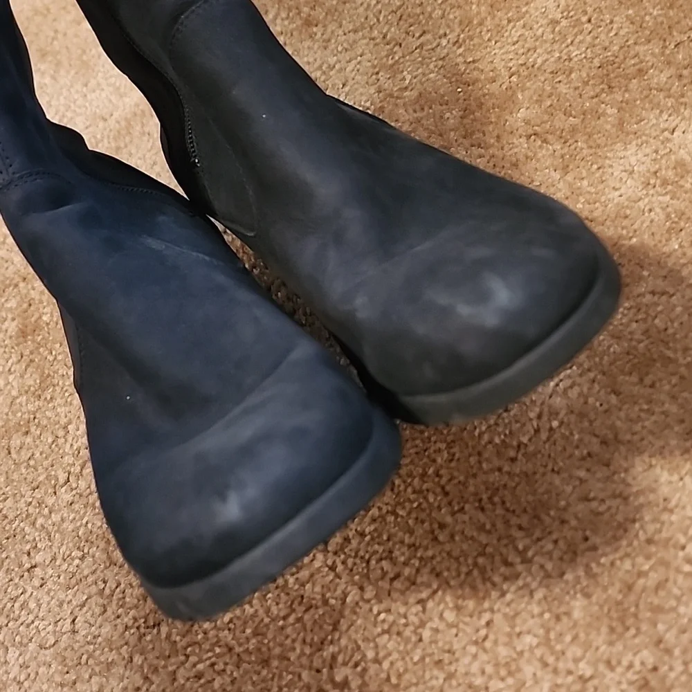 UGG Joely Wedge Boots Size 9.5 EU 40.5 - Picture 4 of 16